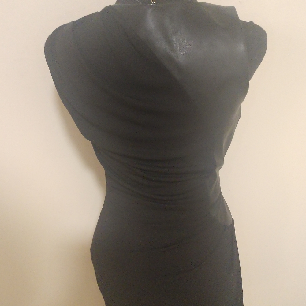 Bebe - Picture 6 of 7